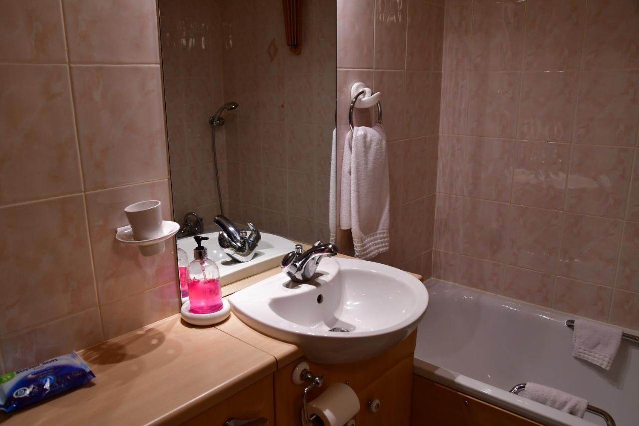 Entire Niche Apartamento Hildenborough Exterior foto